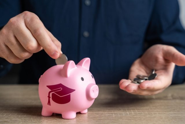 子ども3人以上の多子世帯は「大学無償化」だけど、実は「落とし穴」もあるって本当？ 制度の実態と家計への影響を解説