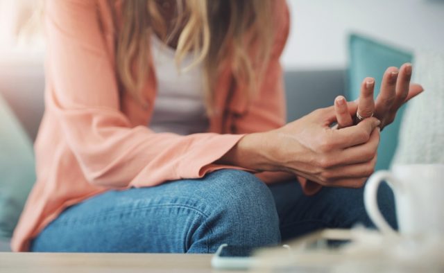 内縁の夫と別れます。「2人で貯めたお金は2人のもの」と言われたのですが、結婚していなくても財産分与の対象になりますか？
