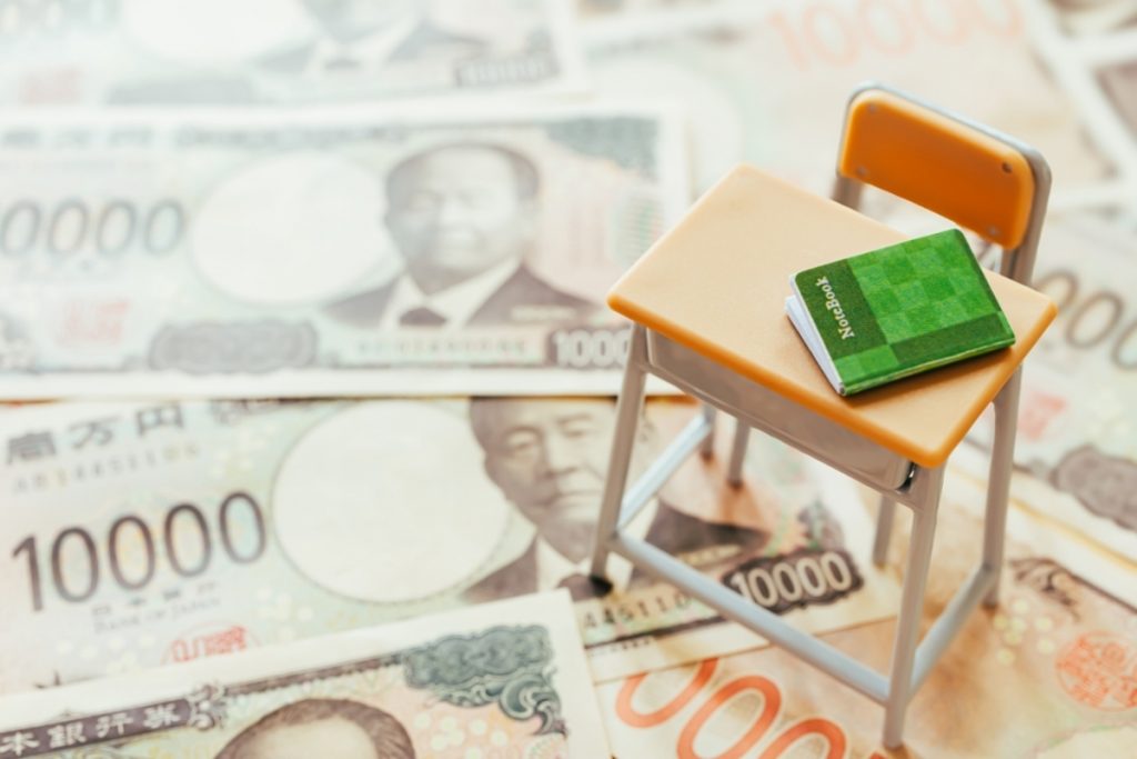 子ども2人を育てていますが「児童手当」だけでは教育費がまったく足りません。他の家庭はどうやって工面しているのでしょうか?