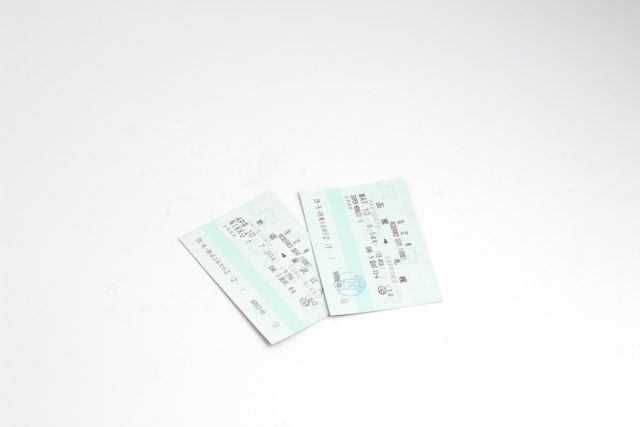 新幹線に乗って「チケット」を紛失！ 売り場で事情を話せば「追加料金なし」で出ることはできる？ あとでチケットが見つかったら「払い戻し」は受けられるの？ 対処法を解説