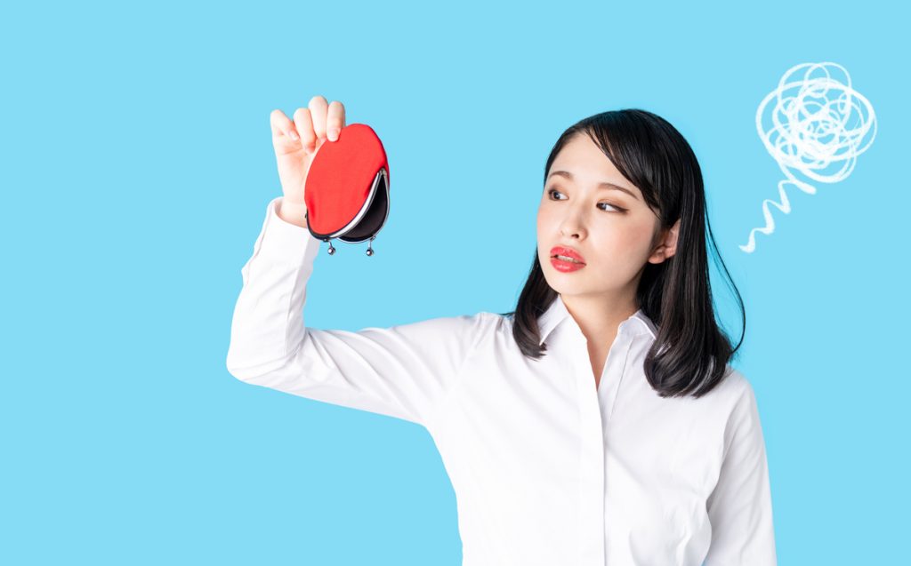 毎月の給与がなかなか残りません…。1年で「100万円」以上貯めたいのですが、どうしたらいいのでしょうか?