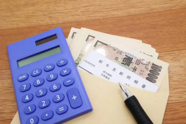 年収の壁が「123万円」になると聞き、年収「100万→120万円」くらいにしようと夫に相談したら、「社会保険の負担が増える」と言われました。壁って123万円ではないのでしょうか?