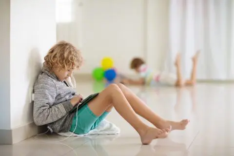 子どもが「ゲーム課金」に5万円使っていたことが判明…。返金はできるのでしょうか？