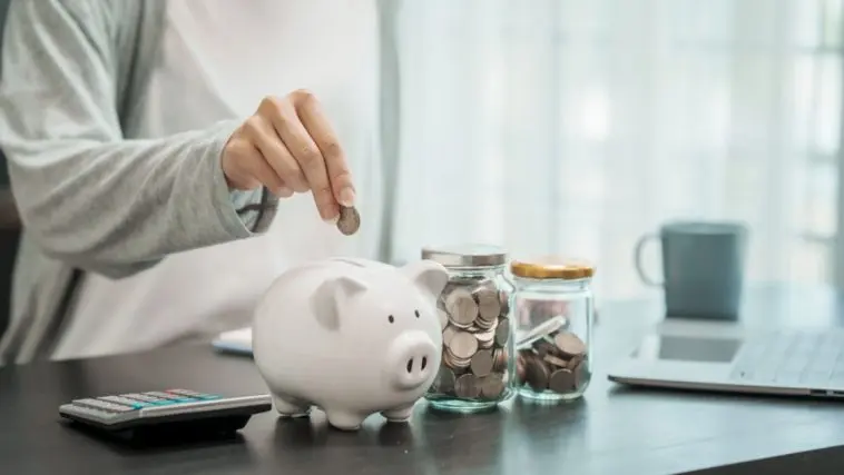 30代の共働きだけど貯金はほとんどできてません…。30代の貯金額はどのくらいなのでしょうか?