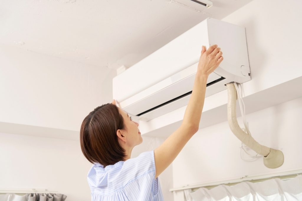 実家の「エアコンが20年前のまま」です。買い替えると電気代はどれくらい変わるのでしょうか?