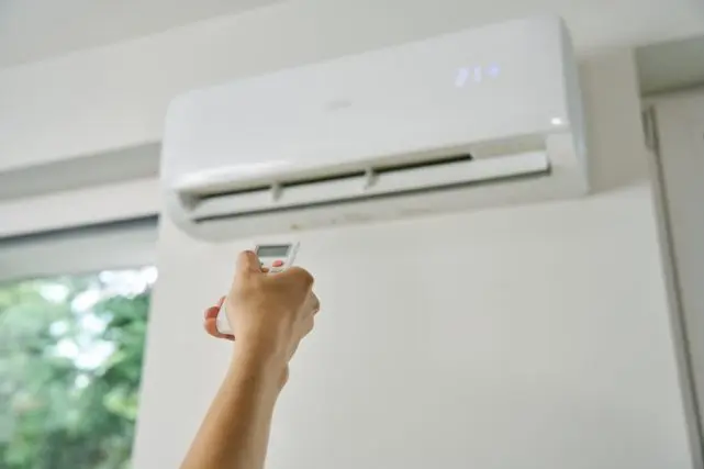 これから暑くなっていきますが、「エアコン」と「サーキュレーター」では、どちらのほうが電気代の節約になるのでしょうか?