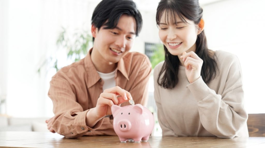 結婚すると「生活費」はどのくらいに膨らみますか? 今、お互いに一人暮らしで生活費は月15万円程度です。