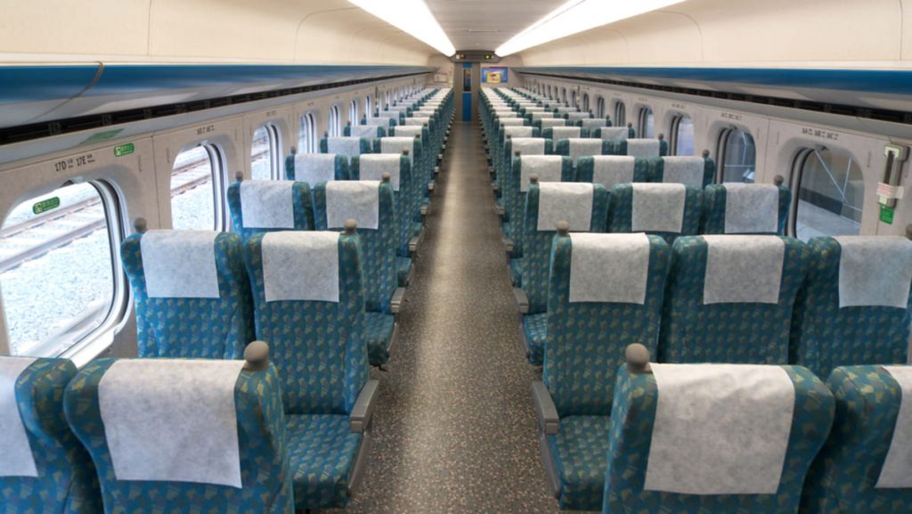 乗っていた新幹線が「トラブル」で停車！ 2時間以上遅れて到着したら「払い戻し」が受けられるって本当？「グリーン料金・グランクラス料金」も対象になるのでしょうか？
