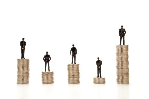 貯蓄ゼロの新卒から10年で、貯蓄「800万円」を達成！ 30代でこの金額は多い？ 平均値・中央値を確認
