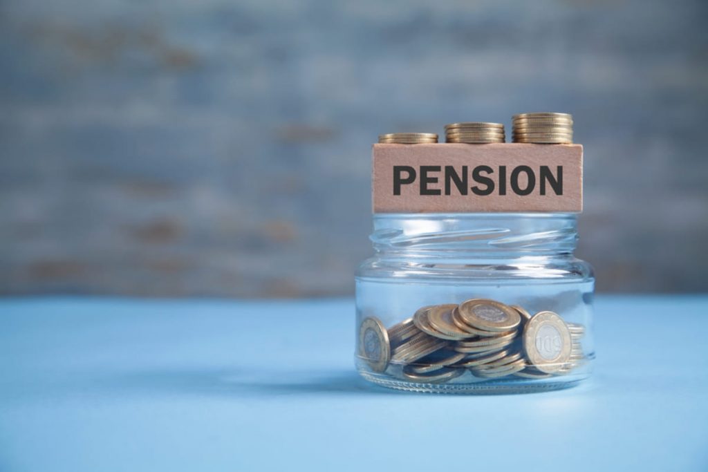 62歳で「月12万円」をパートで稼ぐ主婦。夫の定年退職でパート時間を増やし「社会保険」に加入しました。65歳までパートを続けると、年金はいくら増えますか? 70歳まで働くケースも試算