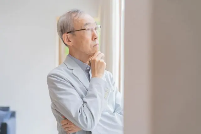 生活保護の受給には「働く意思」が必須? 80歳で年金「月5万円」でも受給できるのでしょうか?“誤解の多いポイント”もあわせて解説