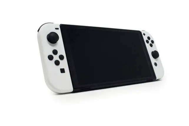 小学6年生の息子が「誕生日プレゼントはSwitch2がいい!」と言っています。小学生に「5万円」は流石に高いと思うのですが、買ってあげるべきでしょうか?