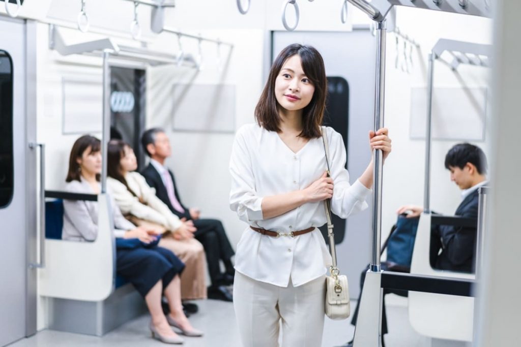 年収500万円でも、通勤時間で「100万円」以上損してる? 時代は“距離より時間”へ! 現代社会で考えるべき「コスパの視点」とは