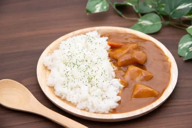 3年モノの備蓄米は「カレー」が一番? 話題の「古古古米」なら、1食421円のカレーが「322円」に下がる!? カレーのライスを“備蓄米”にした場合の費用を試算