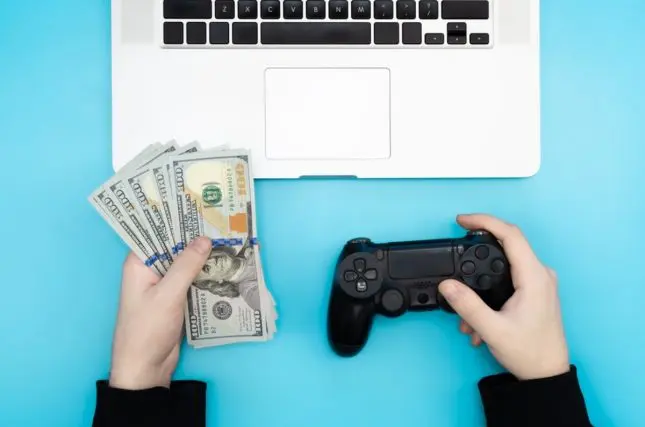 彼氏のゲームへの課金は「毎月5000円」前後。今は問題ないけど、結婚後にどう影響するか気になっています。家計への影響は大丈夫なのでしょうか?