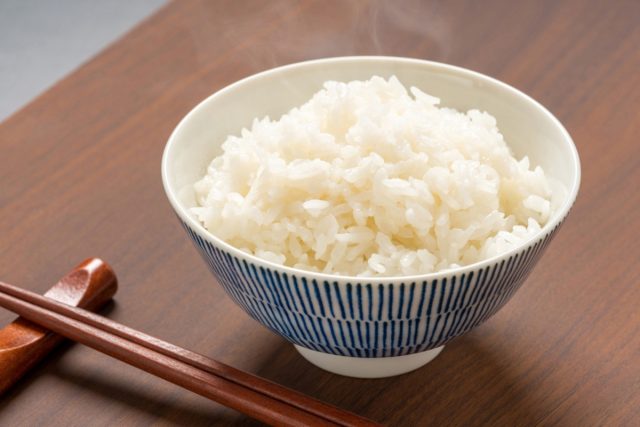 日本一“お米にかける金額”が高いのはどこ？ 3位「浜松市」2位「福井市」、1位は？ お米の「購入金額・生産量」の相関については意外な結果に！「米どころだからお店で買わない」わけではない？