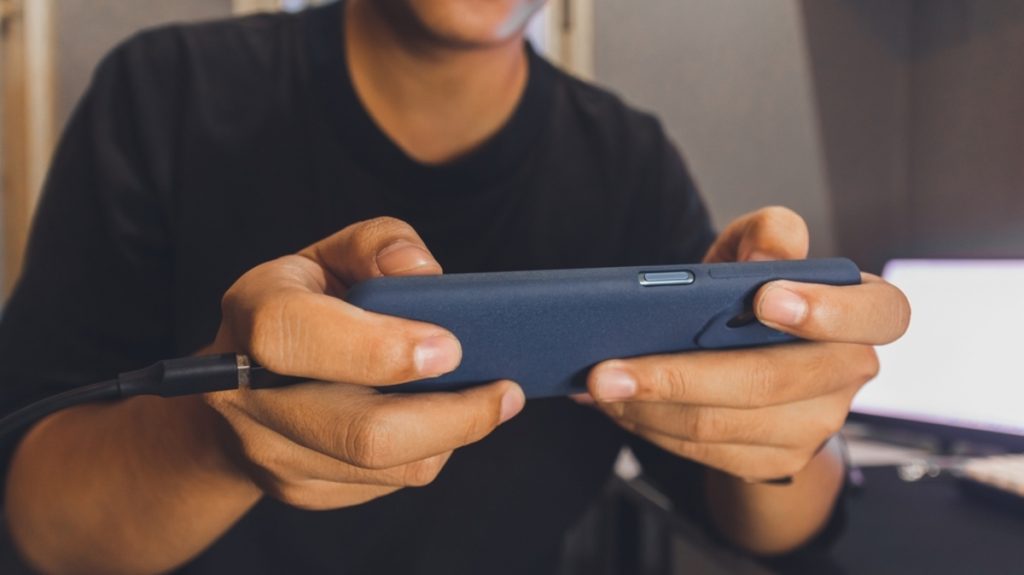 「ゲーム課金トラブル」の「平均」は「約33万円」!? 14歳の息子が課金したいといっていますが、どうしてそんなトラブルが生じるのでしょうか?