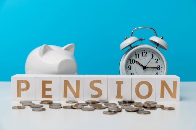 「月6万円の年金じゃ暮らしていけない」と祖母が嘆いています。実際に高齢者の年金はどのくらいが“普通”なのでしょうか？