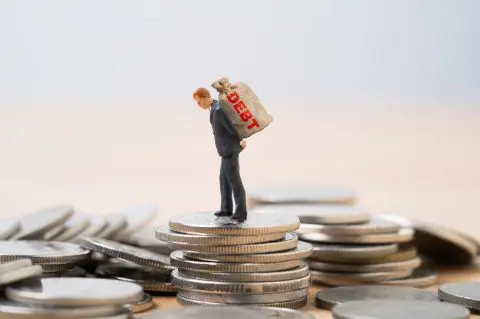 亡くなった父に借金が！ 相続人は母と私、この借金はどちらが、どのように返済すればいいの？