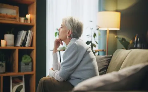 60歳から繰り上げて「年金」をもらっていましたが、妻がパートを始めました。途中から繰上げ受給の「取り消し」はできるのでしょうか？