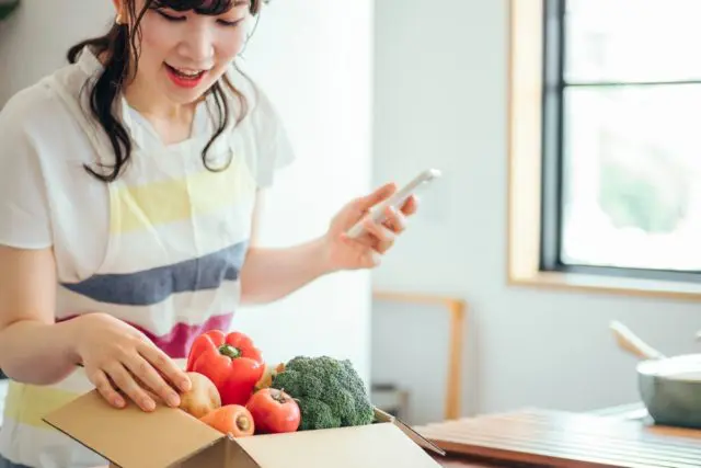 ふるさと納税の「返礼品」を母が毎月郵送してくれます。ありがたいですが、他人が受け取ってもいいのでしょうか?