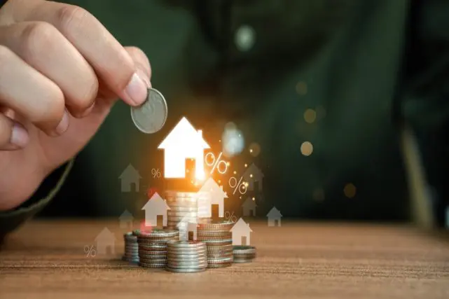 住宅ローンの金利が上昇し不安です。親には「もう少し待てば?」と言われますが繰上げ返済していいでしょうか?