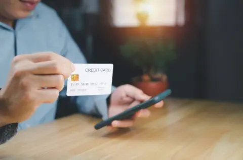 親のスマホ代を「子ども名義のクレジットカード」で払っています。税務上なにか問題はありますか？
