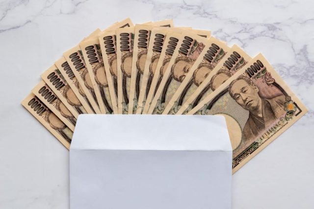 政府・与党が掲げた「一律2万円」の給付金。4人家族なら「8万円」のはずが、住民税非課税世帯なら「16万円」もらえるって本当ですか？